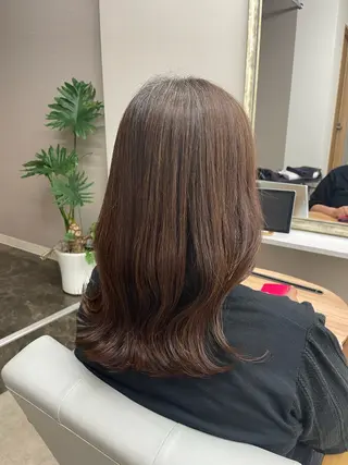 セミロング luna ayane ／透明感カラーのヘアスタイル