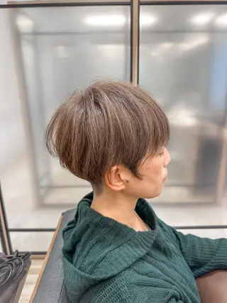 ショート シノハラ ガクト ショート/白髪ぼかしのヘアスタイル