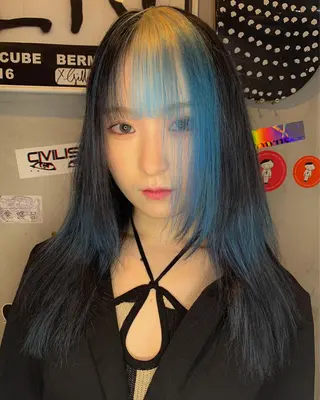 セミロング カラー 佐藤 純生のヘアスタイル