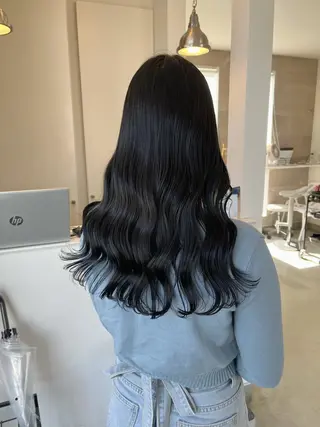 ロング カラー 長山 茉白のヘアスタイル