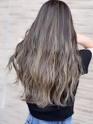ロング メンズスタイル バレイヤージュ　齋藤のヘアスタイル