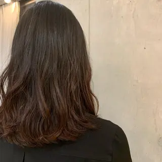ミディアム 緑川 瑞穂のヘアスタイル