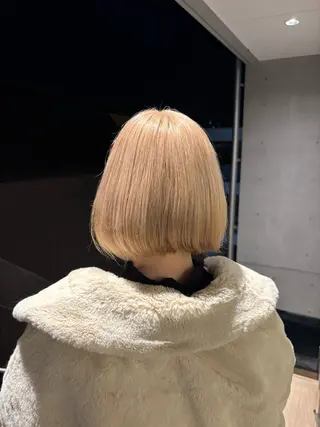 ミディアム カラー 🩶ナチュラル ハイトーン/はちすのヘアスタイル