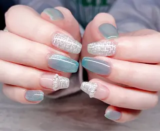 ネイル R inのネイルデザイン