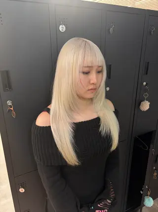 ロング カラー 🌟心斎橋レイヤー 艶ハイトーン/ウルフのヘアスタイル