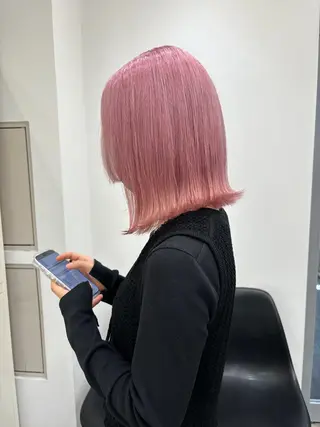 セミロング カラー ハイトーンカラー🐬 えりかのヘアスタイル