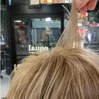 ショート カラー ✨髪質改善専門店✨ QOLU✨のヘアスタイル