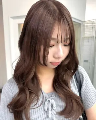 セミロング 岩元 愛美のヘアスタイル