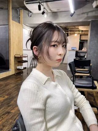 ミディアム カラー ヘアアレンジ レイヤー／顔周り 韓国ヘア森田和貴のヘアスタイル
