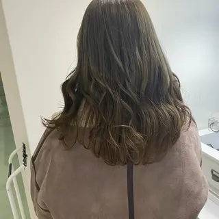 セミロング 髪質改善サロン🫧 戎谷栞菜のヘアスタイル