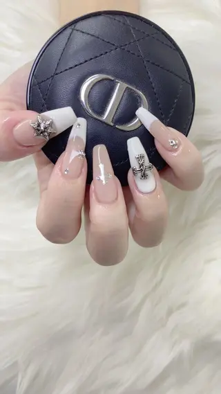 ネイル Rei _Nail 新宿のネイルデザイン