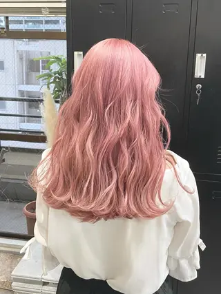 ミディアム カラー パーマ ヘアアレンジ メンズ キッズ ネイル マツエク・マツパ 切りっぱなしヘアボブ ミディアムヘアRYOのヘアスタイル