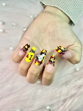 ネイル Jr.ネイリスト🤍 【Alissa】新栄のネイルデザイン