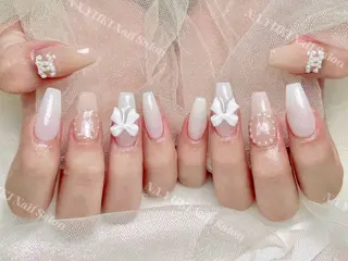 ネイル Queenie 🦋のネイルデザイン