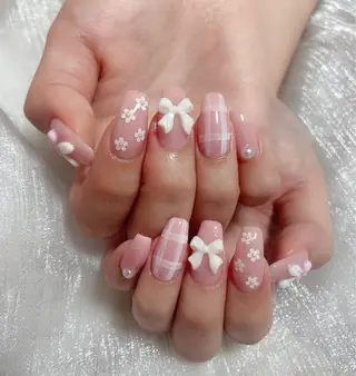 ネイル &ME ネイルサロンのネイルデザイン