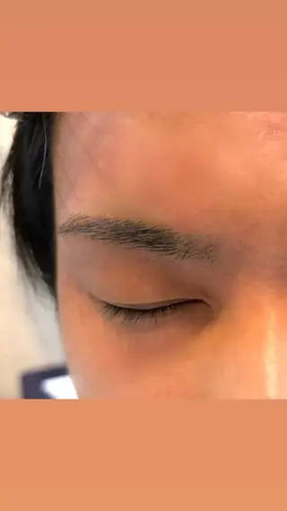 アイブロウ 尾山 望亜綺のヘアスタイル