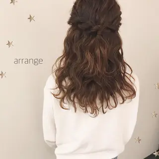 セミロング ヘアアレンジ 市川 千夏のヘアスタイル