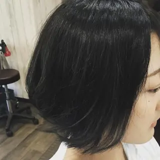 ショート カラー embrace エンブレイスのヘアスタイル