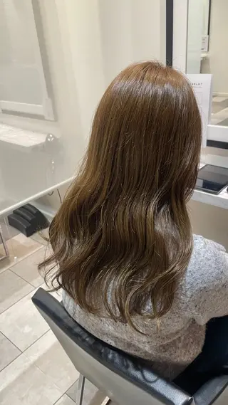 セミロング K-two名古屋 菜月のヘアスタイル