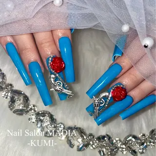 ネイル KUMI💛 MADIAのネイルデザイン