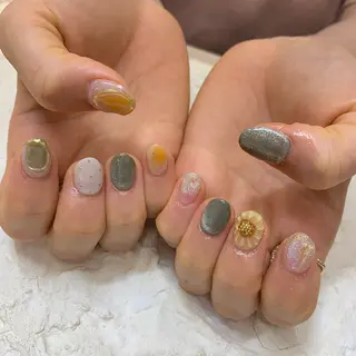 ネイル マキノ ユイのネイルデザイン