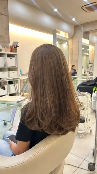 ロング 🍀似合わせ透明感 カラーアヤナ🍀のヘアスタイル