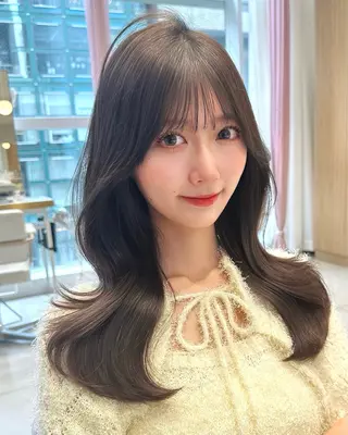 セミロング カラー 🇰🇷韓国風くびれ ヘア🇰🇷中村優大のヘアスタイル