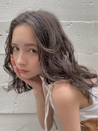 セミロング 圧倒的な質感🧡 髪質改善/丸山晴菜のヘアスタイル