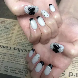 ネイル 🦋 Queenieのネイルデザイン