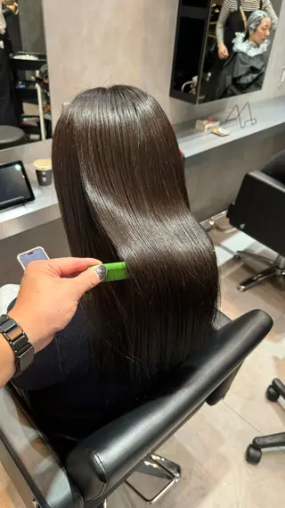 ロング 坂谷 BUCKS/縮毛矯正のヘアスタイル