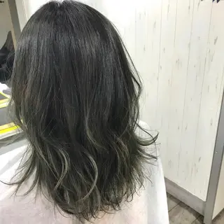 セミロング ネモトメイナ🌿‬ 今月末で退職しますのヘアスタイル