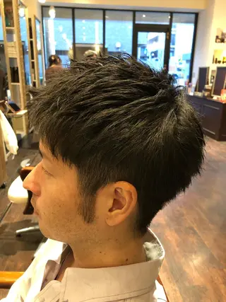 ショート 小山 真弥のヘアスタイル