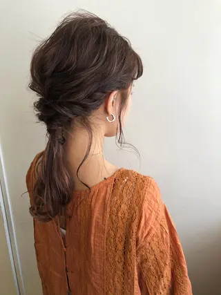 セミロング カラー ヘアアレンジ MIOベージュカラー 柔らかいカラーのヘアスタイル