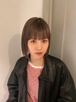 カラー Mori Aimiのヘアスタイル