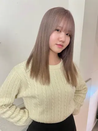 カラー 🎀ボブ+ハイトーン シュカ👶🏻のヘアスタイル