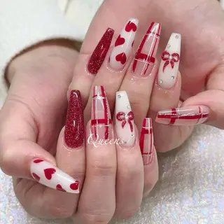 ネイル Queens テイのネイルデザイン