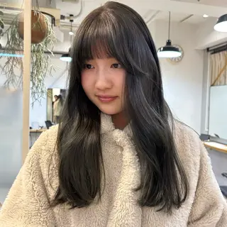 ロング 盛れる透明感カラー・ momokaのヘアスタイル