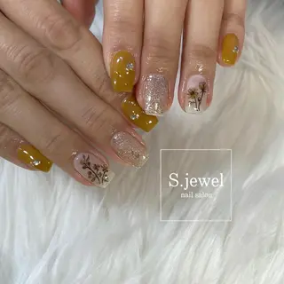ネイル S♡JEWEL所属・S. JEWELのネイルデザイン