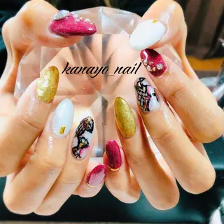 セミロング ネイル 居田 袈奈代のネイルデザイン