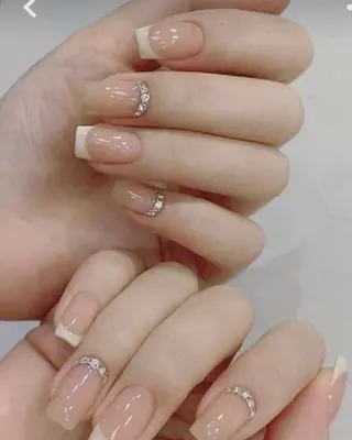 ネイル AKIKO ネイルサロンのネイルデザイン