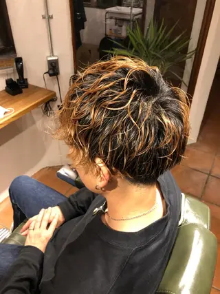 ショート パーマ メンズ 冨士川 英樹のヘアスタイル