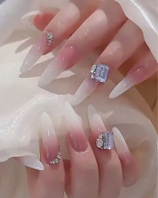 ネイル D-BEAUTY Nailsalonのネイルデザイン