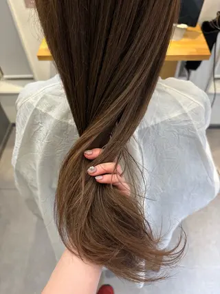 ミディアム カラー カワクボ ソラのヘアスタイル