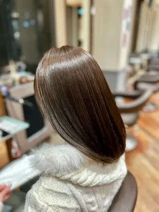 ミディアム カラー 多賀 亮真のヘアスタイル