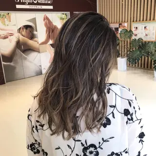 カラー LUSTRE クロサワのヘアスタイル