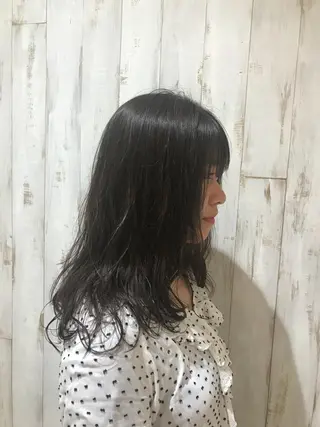 セミロング パーマ 鈴木 まりやのヘアスタイル