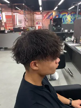 ショート パーマ メンズ メンズパーマ 毛流れ/シャドウのヘアスタイル