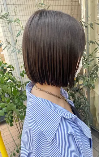 ミディアム カラー 宮内 真乃のヘアスタイル