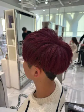 カラー メンズ 廣瀨 紅葉のヘアスタイル