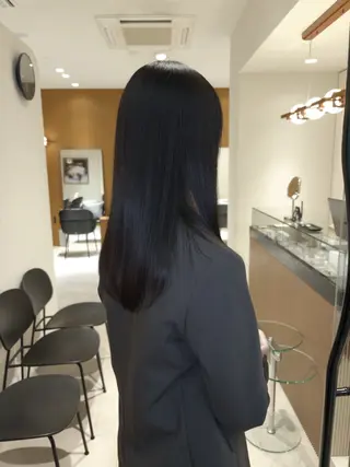 ロング パーマ yiye shioriのヘアスタイル